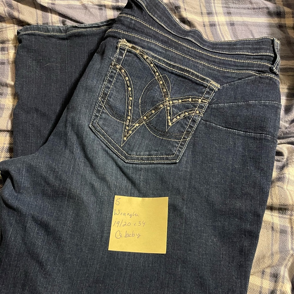Wrangler Q babies size 19/20 x 34